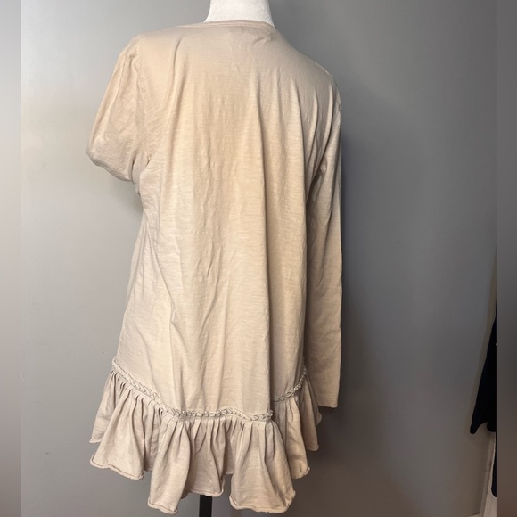 LOGO Long Sleeved Top w Multiple Uses!! - Picture 4 of 6